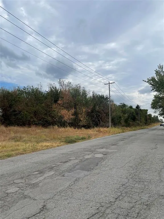 Photo 6 — S Bryant Avenue, Del City, OK 73115
