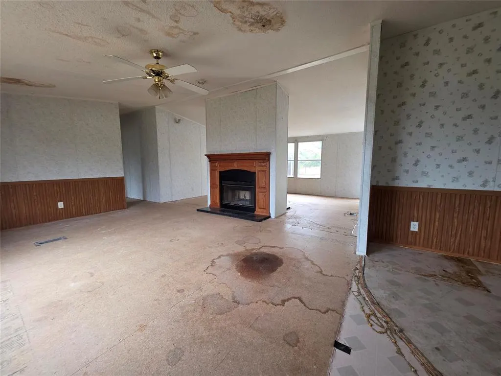 Photo 20 — 619 S Madison Street, Maud, OK 74854