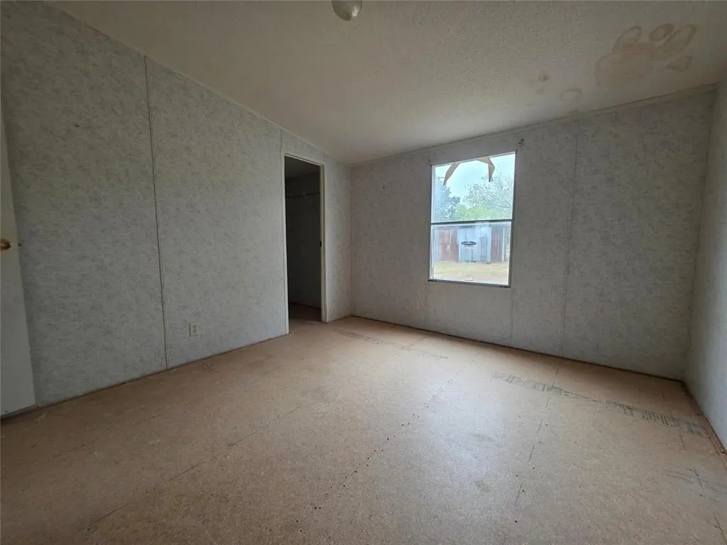 Photo 26 — 619 S Madison Street, Maud, OK 74854