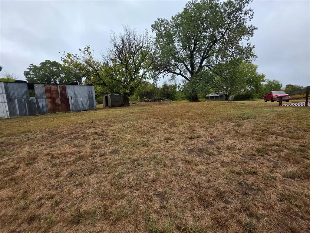 Photo 27 — 619 S Madison Street, Maud, OK 74854