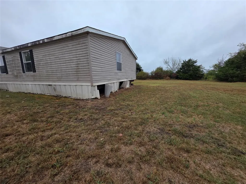 Photo 28 — 619 S Madison Street, Maud, OK 74854