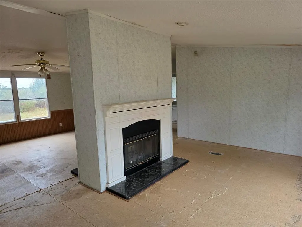 Photo 34 — 619 S Madison Street, Maud, OK 74854