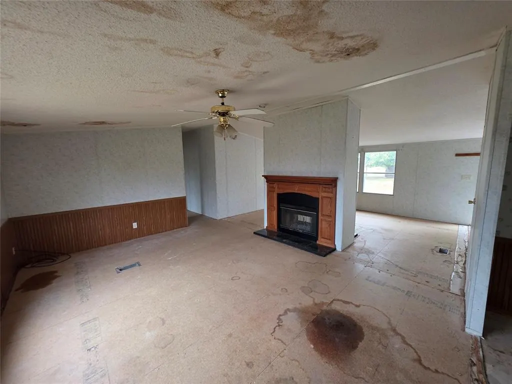 Photo 39 — 619 S Madison Street, Maud, OK 74854