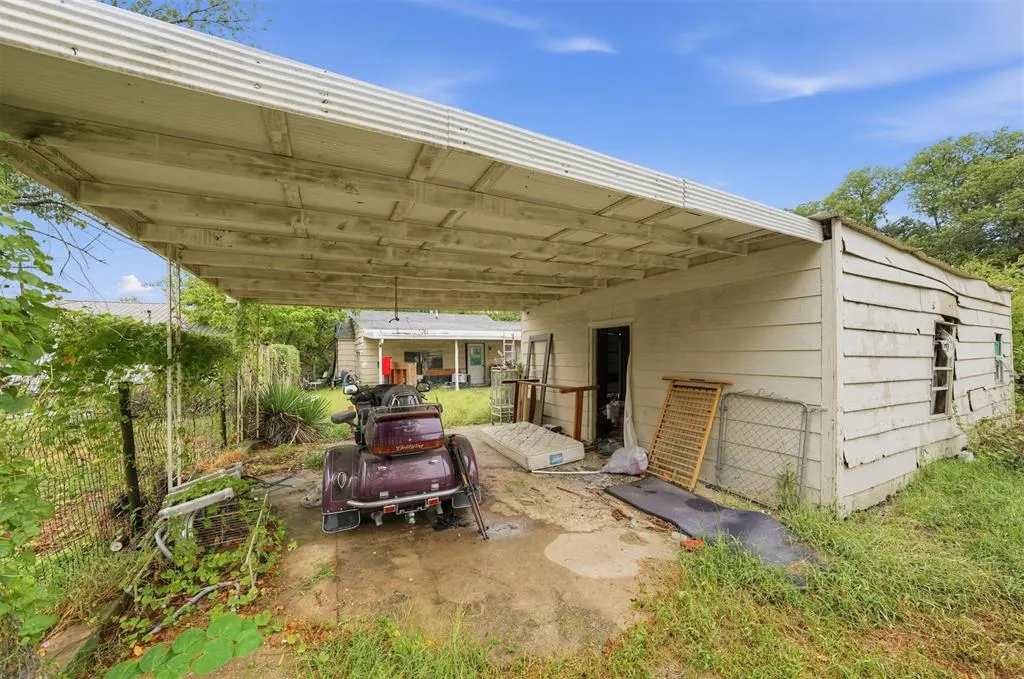 Front exterior — 718 S 2nd Street, Henryetta, OK 74437