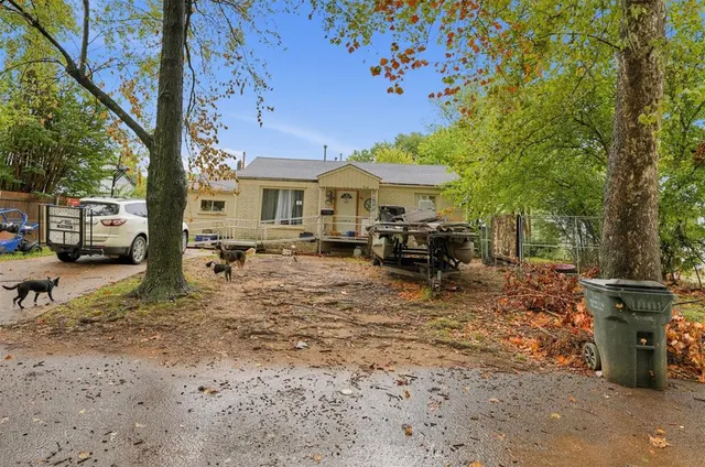 Photo 2 — 718 S 2nd Street, Henryetta, OK 74437