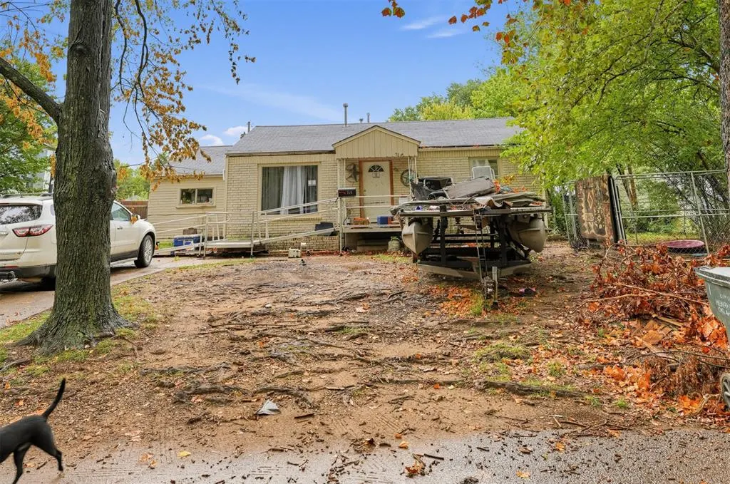 Photo 3 — 718 S 2nd Street, Henryetta, OK 74437