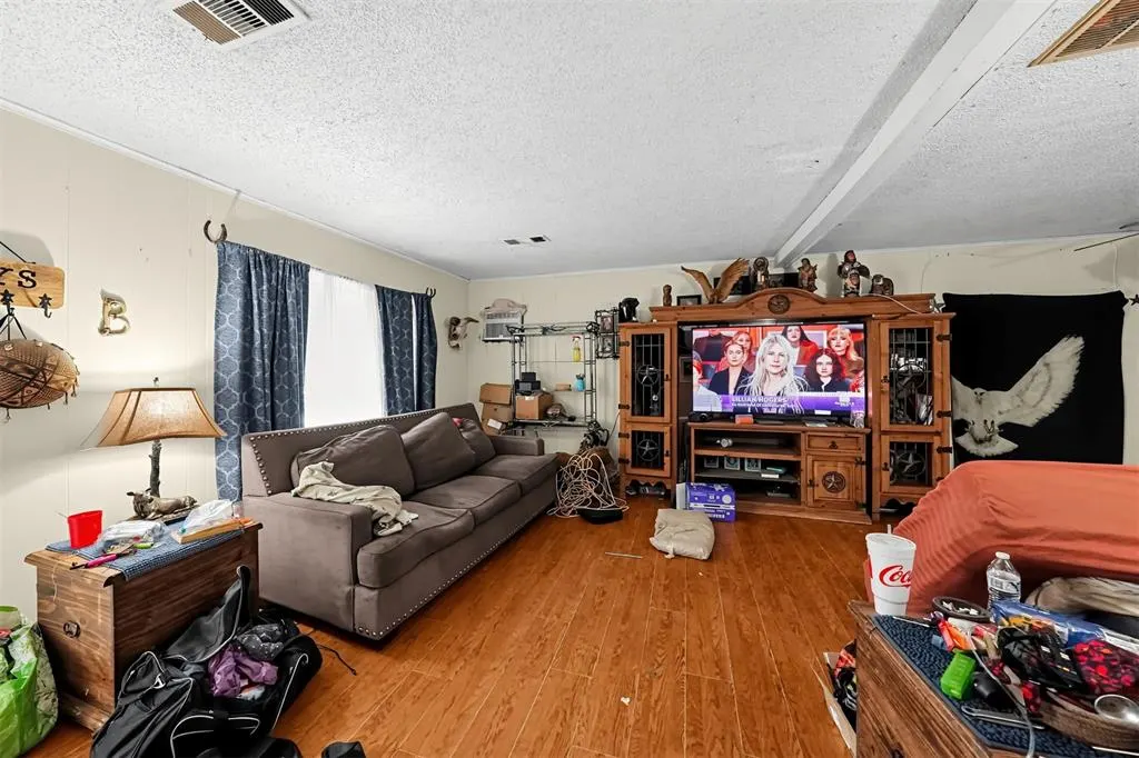 Photo 5 — 718 S 2nd Street, Henryetta, OK 74437
