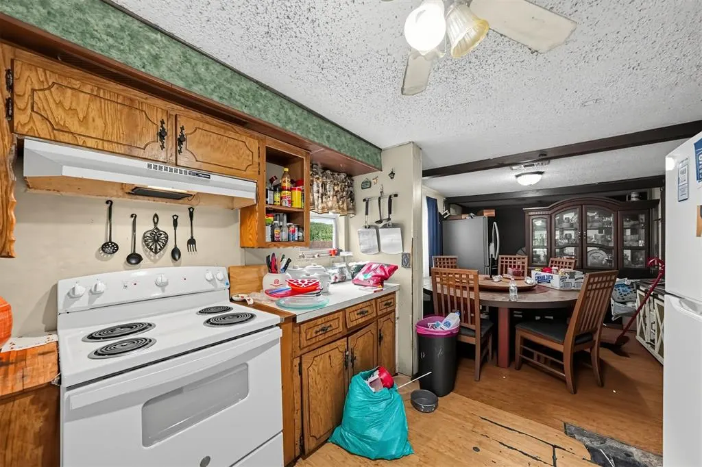 Photo 9 — 718 S 2nd Street, Henryetta, OK 74437