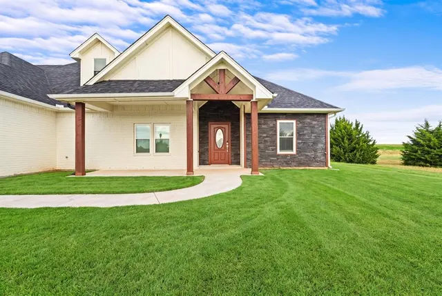 Photo 3 — 4351 Whitetail Drive, Guthrie, OK 73044