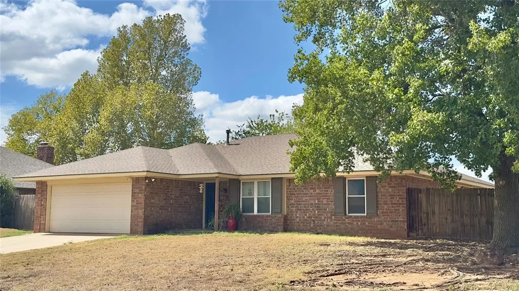 Front exterior — 1821 Edinburg Drive, Yukon, OK 73099