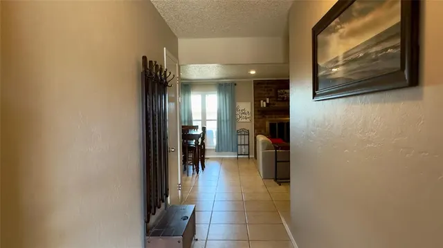 Photo 5 — 1821 Edinburg Drive, Yukon, OK 73099