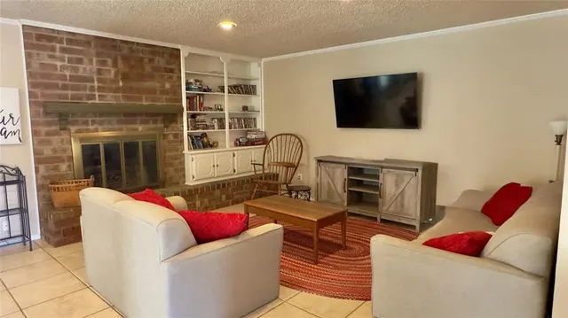 Photo 6 — 1821 Edinburg Drive, Yukon, OK 73099
