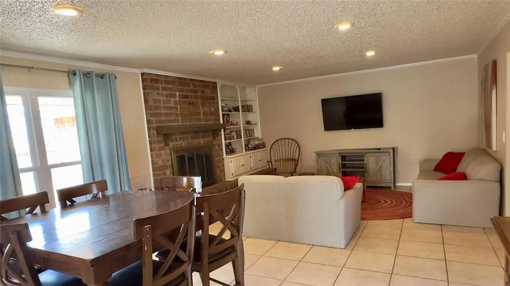 Photo 9 — 1821 Edinburg Drive, Yukon, OK 73099