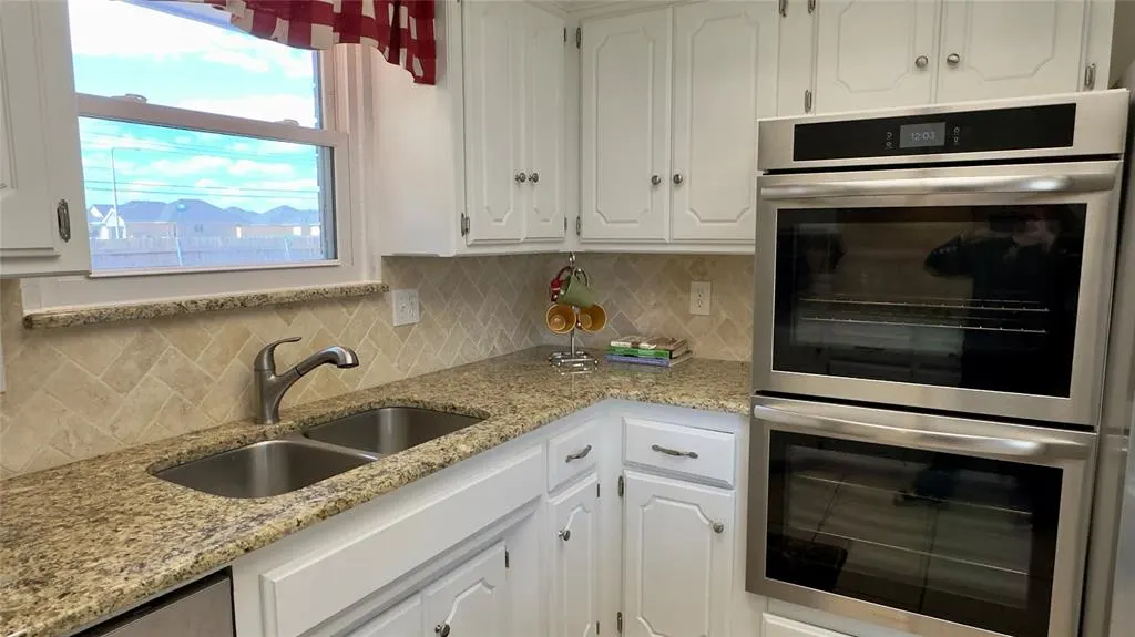 Photo 13 — 1821 Edinburg Drive, Yukon, OK 73099