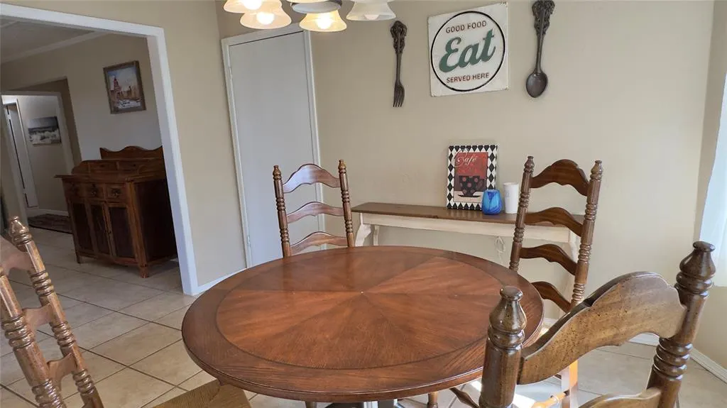 Photo 14 — 1821 Edinburg Drive, Yukon, OK 73099