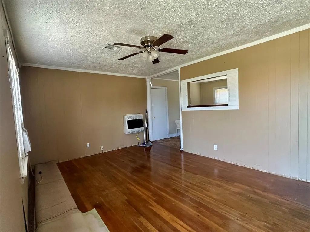 Photo 3 — 1137 E Chestnut Street, Altus, OK 73521