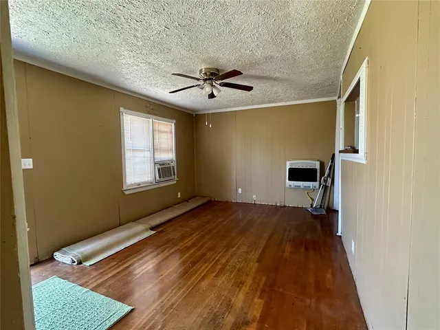 Photo 4 — 1137 E Chestnut Street, Altus, OK 73521