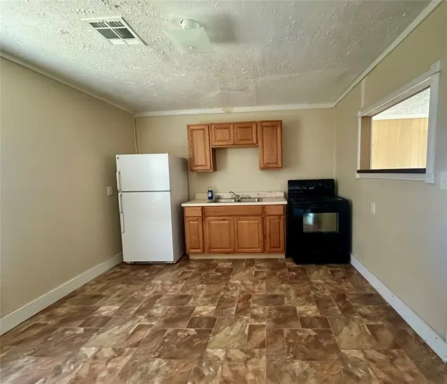 Photo 6 — 1137 E Chestnut Street, Altus, OK 73521