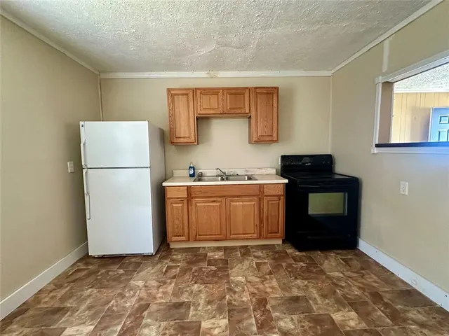 Photo 7 — 1137 E Chestnut Street, Altus, OK 73521