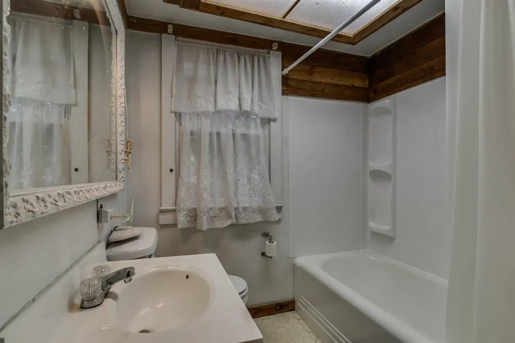 Photo 6 — 2633 NW 24th Street, Oklahoma City, OK 73107