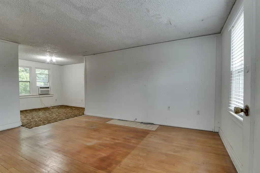 Photo 9 — 2633 NW 24th Street, Oklahoma City, OK 73107