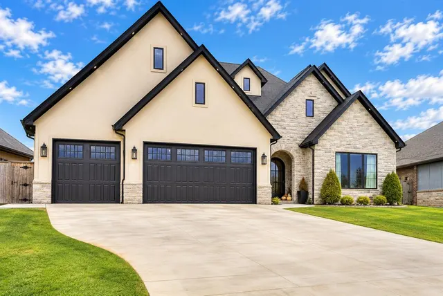 Photo 3 — 3832 Legacy Drive, Norman, OK 73069