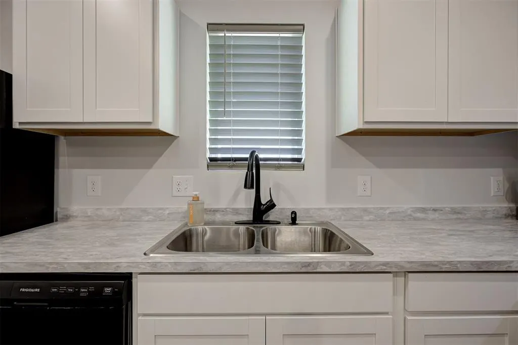 Photo 14 — 1302 Guthrie Farms Boulevard, Guthrie, OK 73044