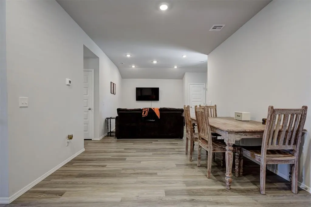 Photo 18 — 1302 Guthrie Farms Boulevard, Guthrie, OK 73044