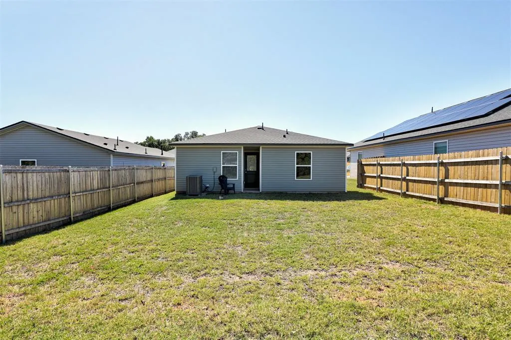 Photo 31 — 1302 Guthrie Farms Boulevard, Guthrie, OK 73044