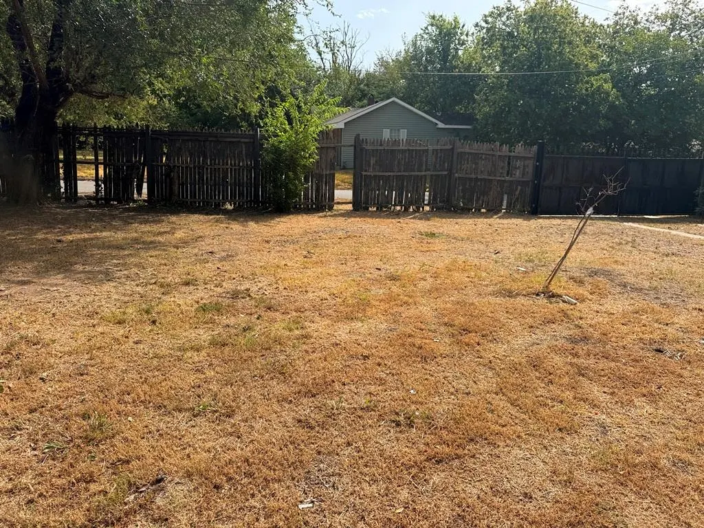 Photo 5 — 4000 NW 15th Street, Oklahoma City, OK 73107