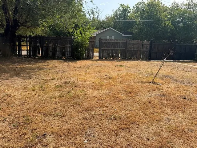 Photo 5 — 4000 NW 15th Street, Oklahoma City, OK 73107