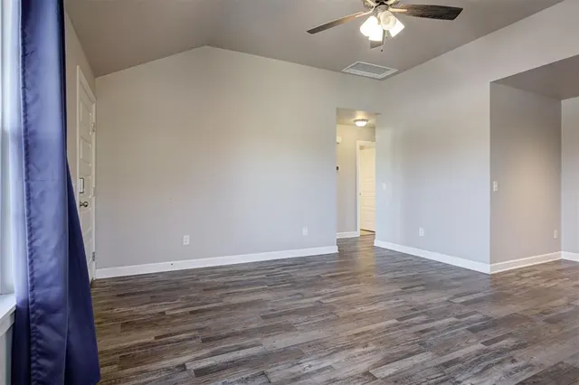 Photo 7 — 12608 NW 3rd Street, Yukon, OK 73099