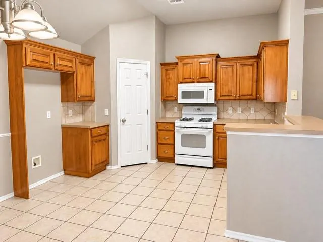 Photo 5 — 16229 Snake Drive, Edmond, OK 73013