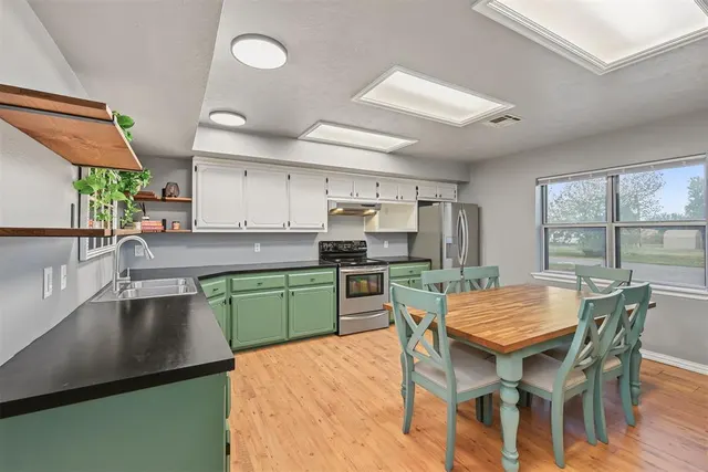 Photo 3 — 207 SW 9th Street, Minco, OK 73059