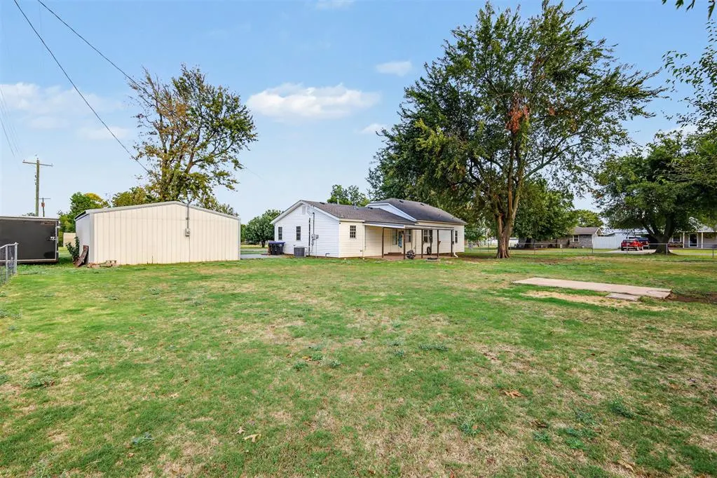 Photo 43 — 207 SW 9th Street, Minco, OK 73059