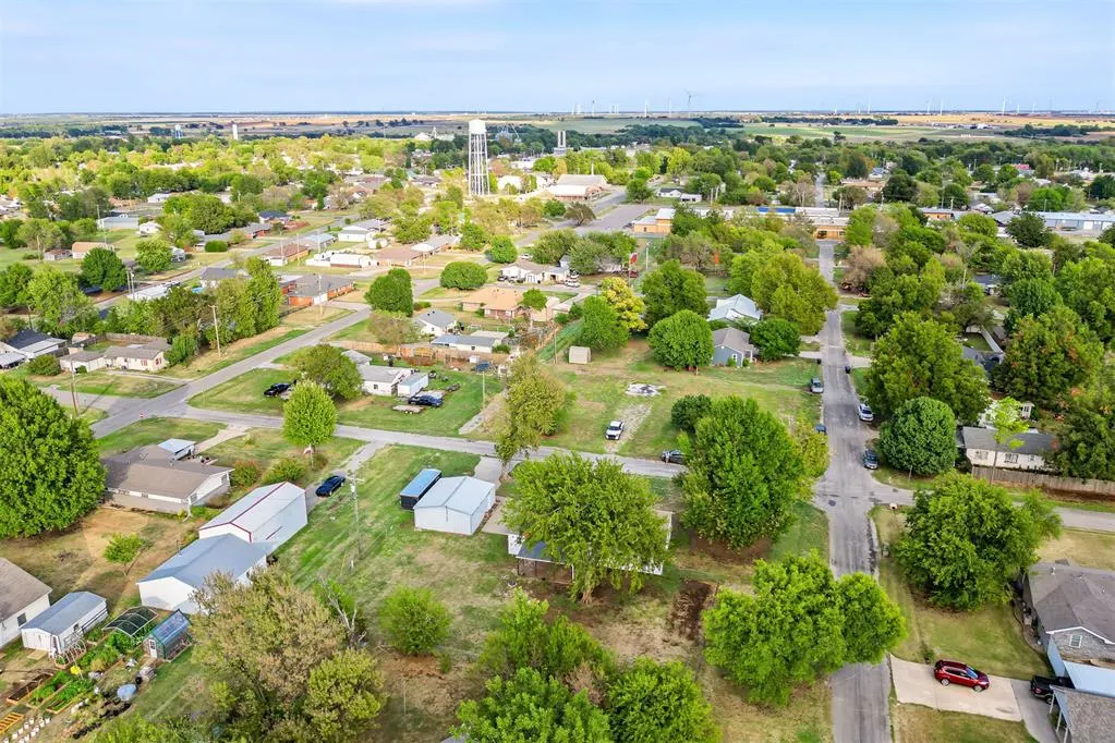 Photo 47 — 207 SW 9th Street, Minco, OK 73059