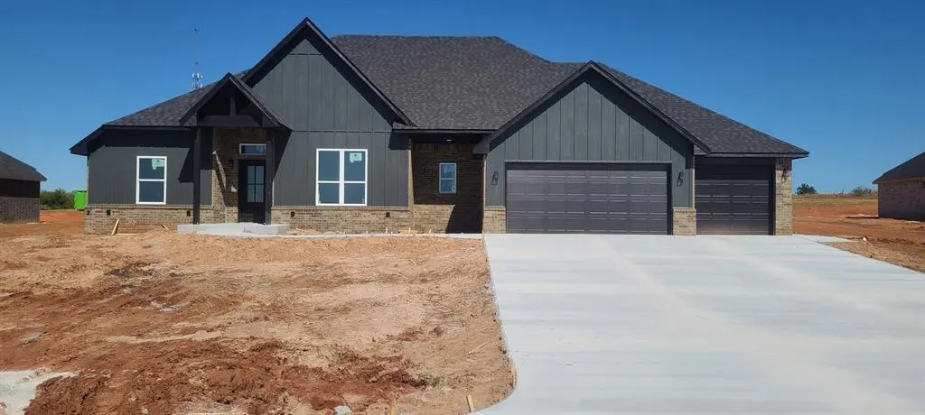 Front exterior — 2418 Bear Creek Circle, Blanchard, OK 73010