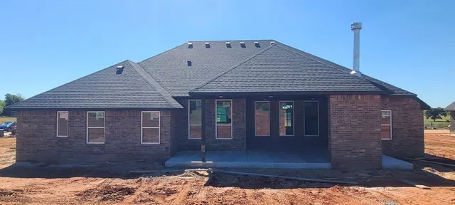Photo 4 — 2418 Bear Creek Circle, Blanchard, OK 73010