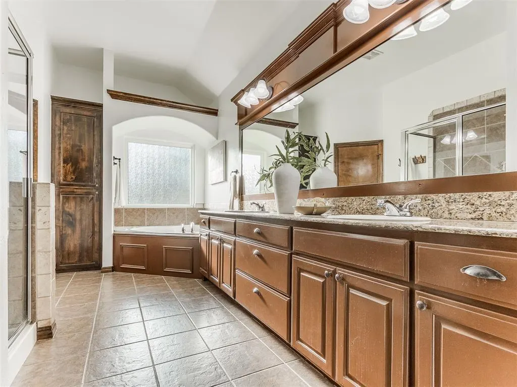 Photo 23 — 2433 Glenmere Drive, Edmond, OK 73003
