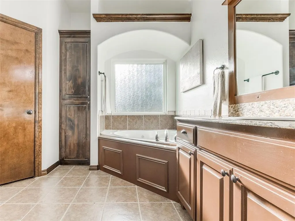 Photo 24 — 2433 Glenmere Drive, Edmond, OK 73003