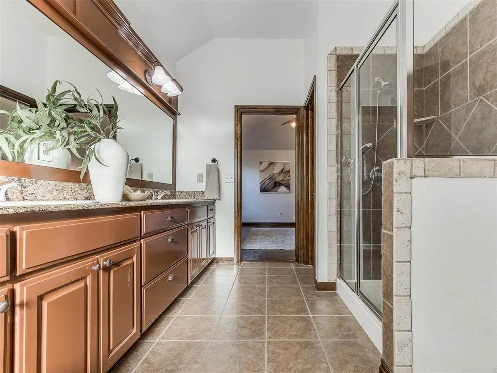 Photo 25 — 2433 Glenmere Drive, Edmond, OK 73003