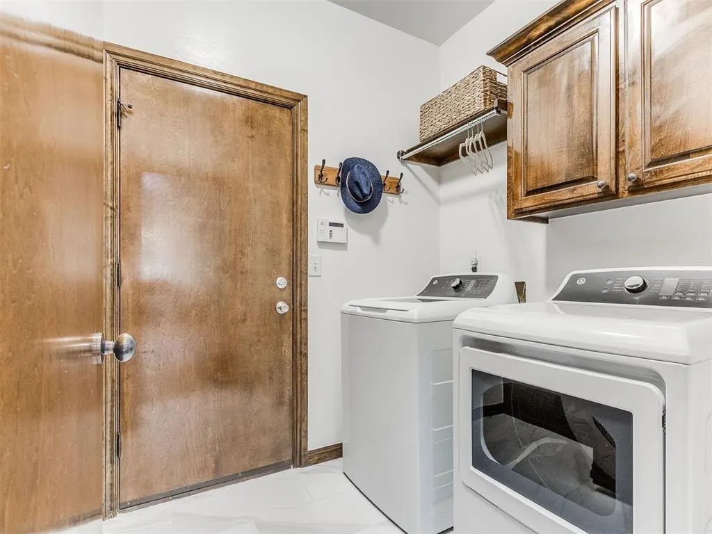 Photo 34 — 2433 Glenmere Drive, Edmond, OK 73003