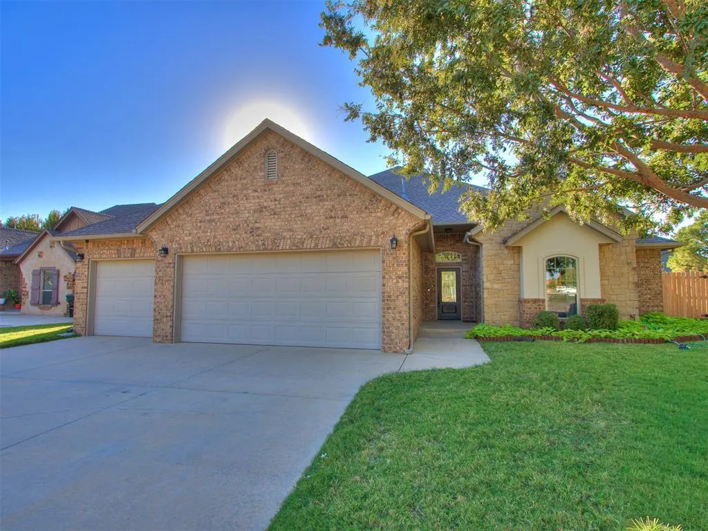 Photo 39 — 2433 Glenmere Drive, Edmond, OK 73003