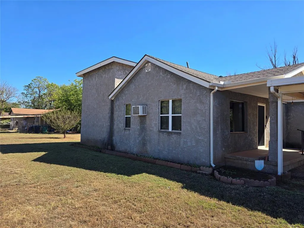 Photo 2 — 2900 SE 57th Street, Oklahoma City, OK 73129