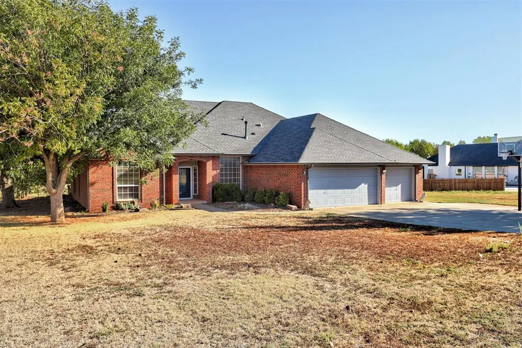 Photo 3 — 3007 NE Winding Creek Lane, Piedmont, OK 73078
