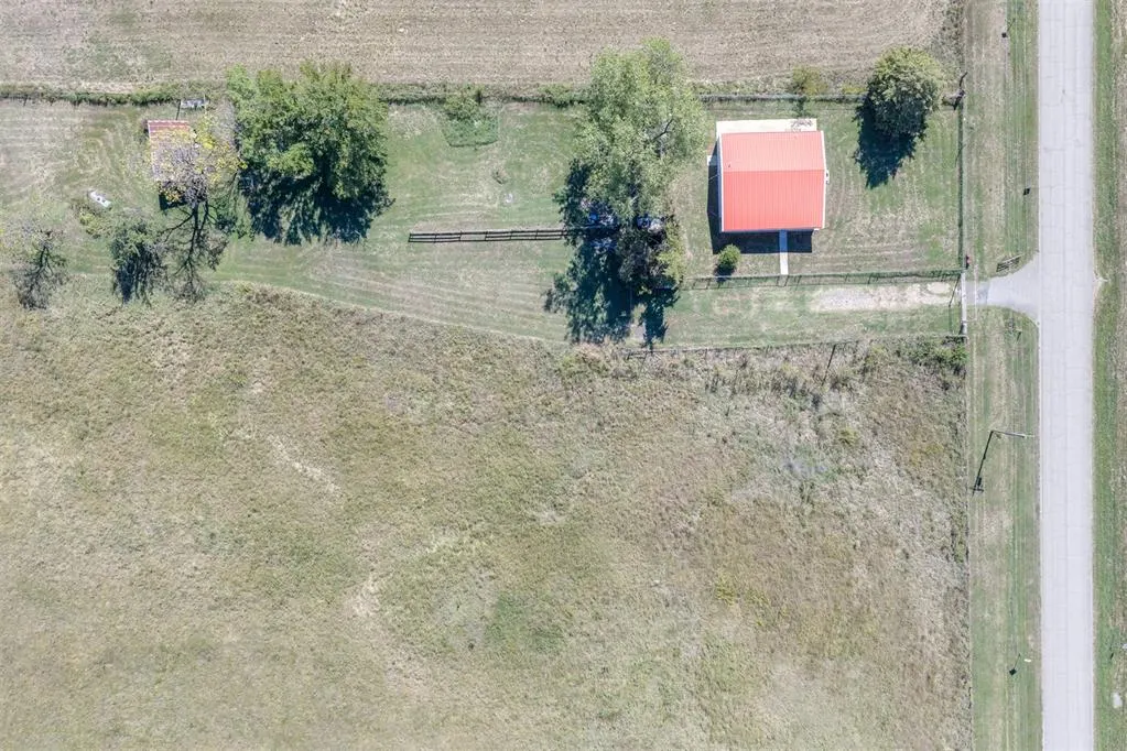 Photo 3 — 25080 Turkey Pen Hollow Road, Henryetta, OK 74437