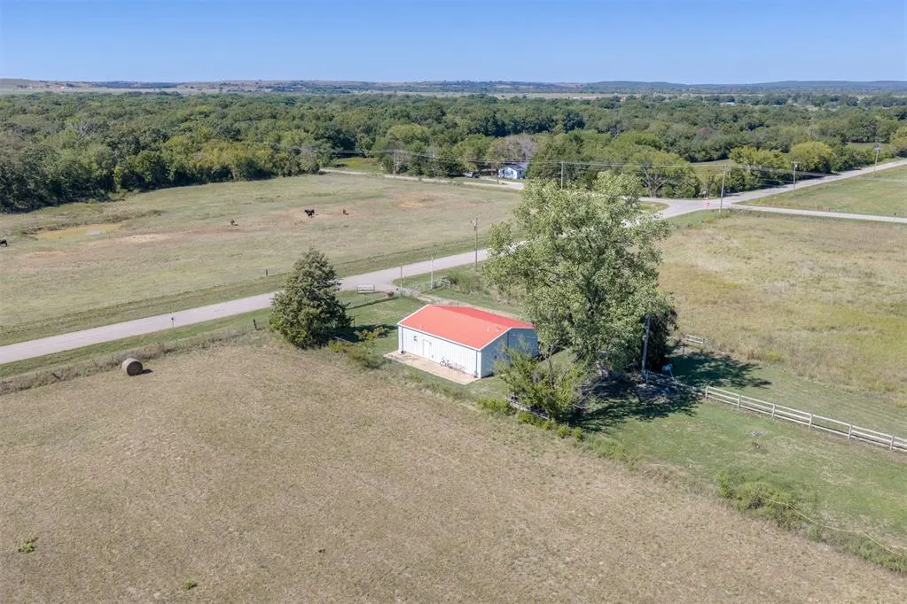 Photo 34 — 25080 Turkey Pen Hollow Road, Henryetta, OK 74437
