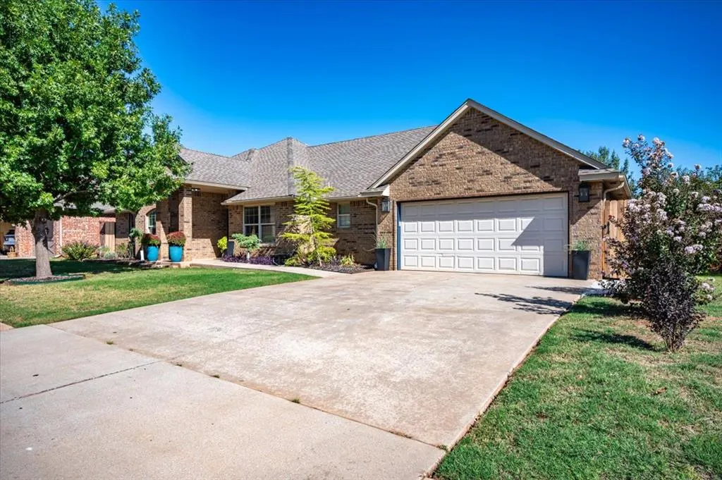 Front exterior — 15720 Wild Creek Drive, Edmond, OK 73013