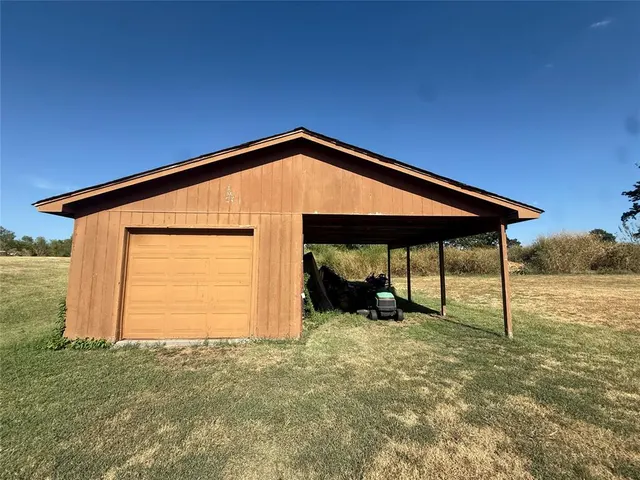 Photo 8 — 9050 N Triple X Road, Jones, OK 73049