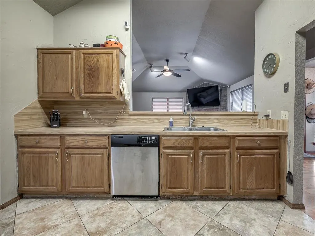 Photo 20 — 1108 Earl A Rodkey Drive, Edmond, OK 73003